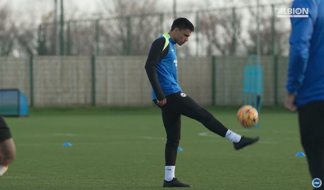 ¡Vamos, Diego! Gómez tuvo su primera práctica con el Brighton