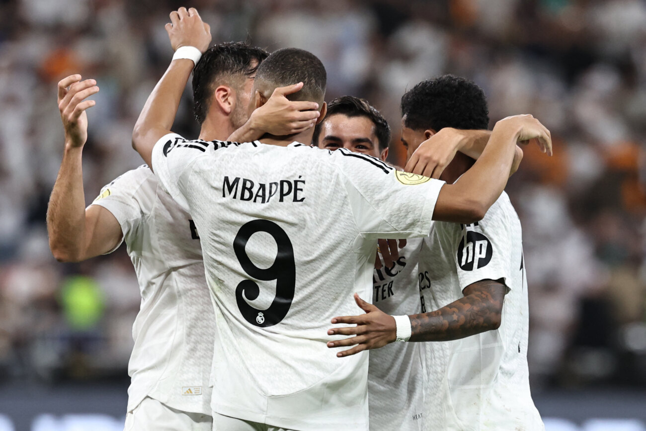 Real Madrid goleó al Mallorca y habrá clásico con Barcelona en la final de la Supercopa