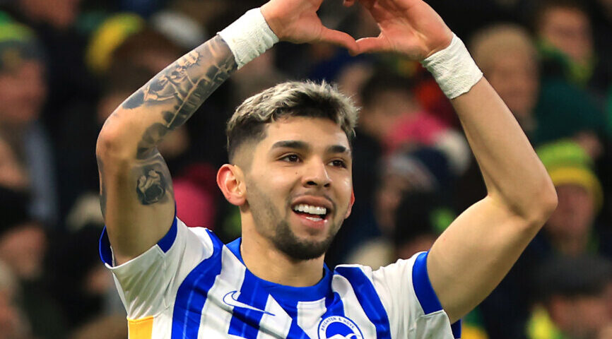 Julio Enciso volvió al gol con el Brighton en un día demasiado especial