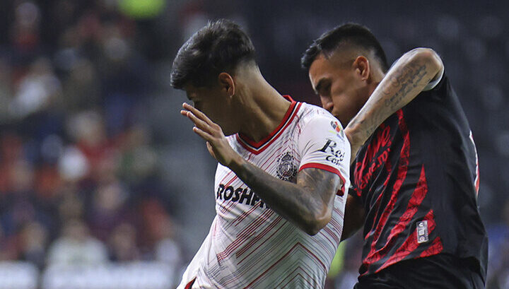 Robert Morales, de una posible salida a titular en el Toluca