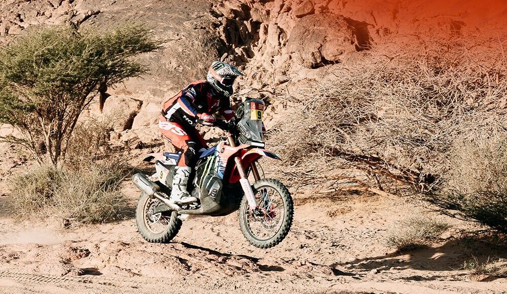 Ricky Brabec gana la sexta etapa del Dakar en motos por un suspiro