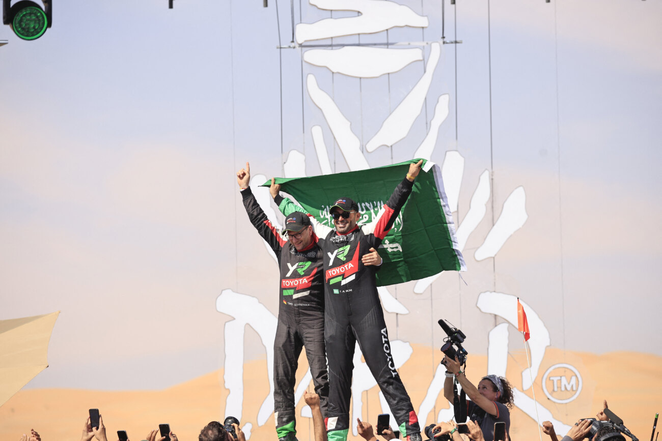 El saudita Yazeed al Rajhi gana el Rally Dakar en autos