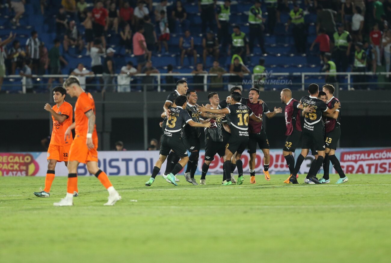 Libertad, el primer bicampeón de la Supercopa Paraguay