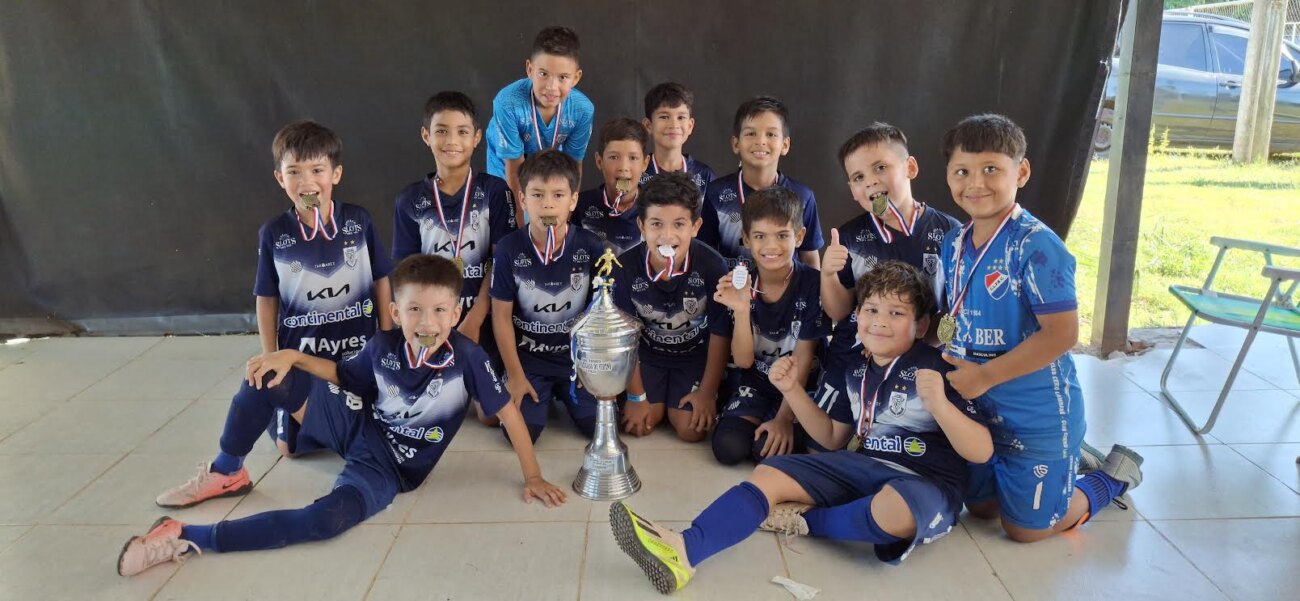 Ameliano destaca en torneo de escuelas de fútbol 