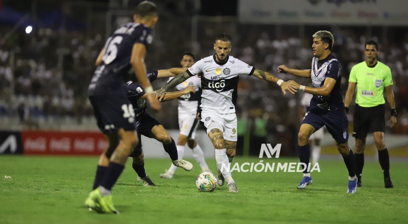 Olimpia evita otra pesadilla contra Ameliano pero sigue sin ganar