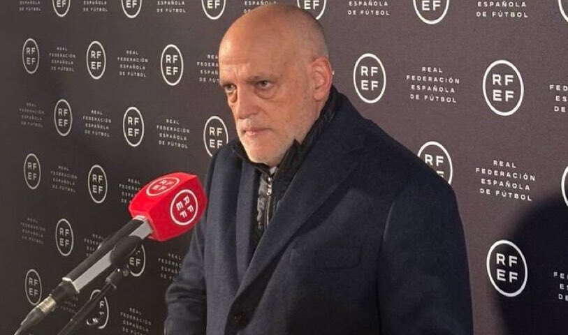 El Real Madrid "ha perdido la cabeza" con su campaña contra los árbitros, dice Tebas