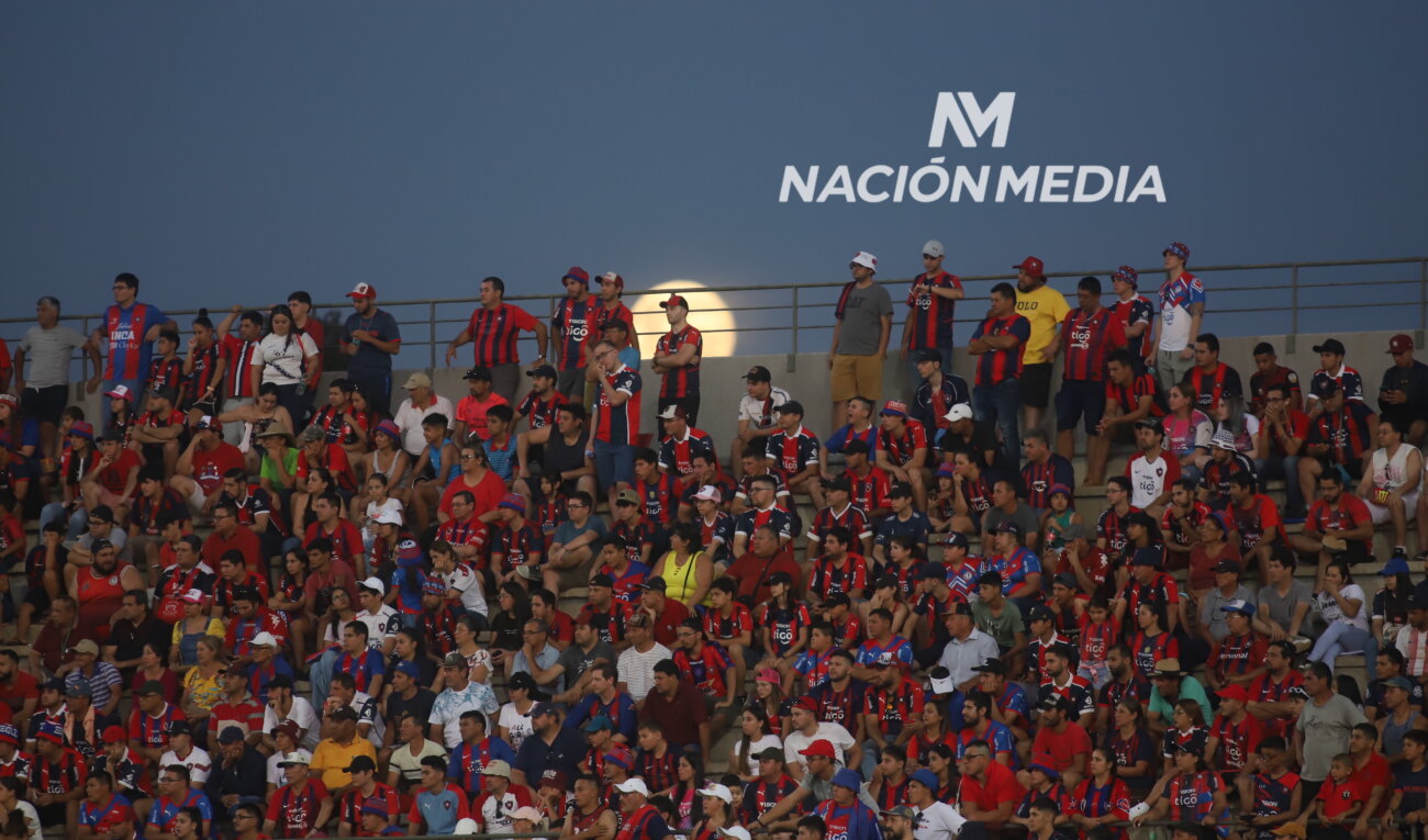 ¡Entusiasmo en Encarnación para ver a Cerro Porteño!