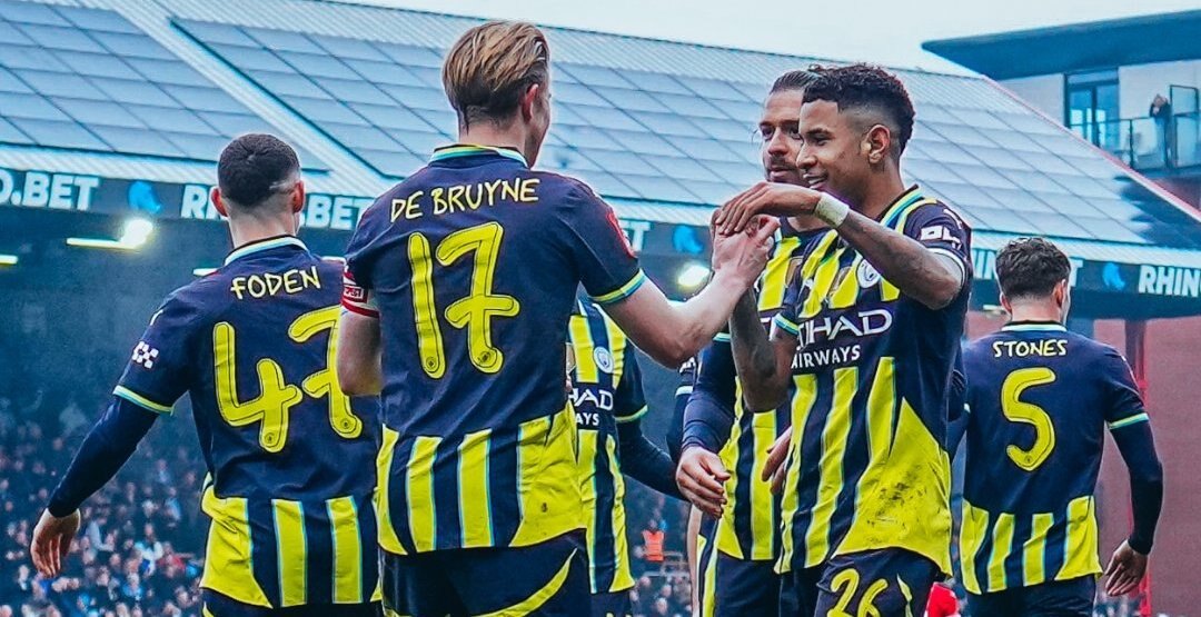 De Bruyne evita descalabro del City en Copa contra equipo de 3ª división