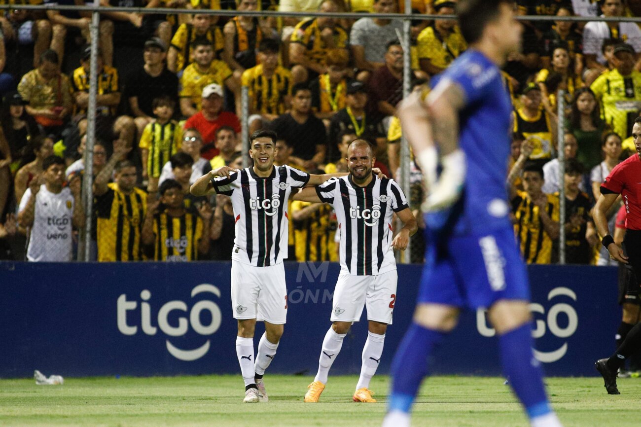 Libertad tumba el invicto de Guaraní en Dos Bocas y salta a la cima