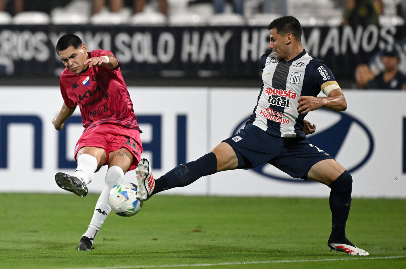 Nacional cae en Lima y se despide muy temprano de la Copa Libertadores