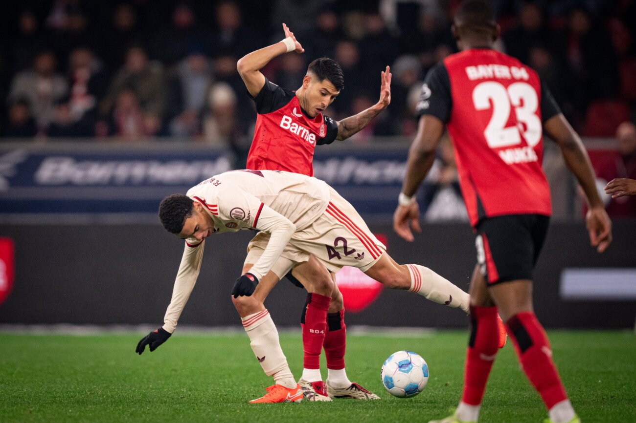 Bayern Múnich mantiene ventaja con Leverkusen tras reñido empate