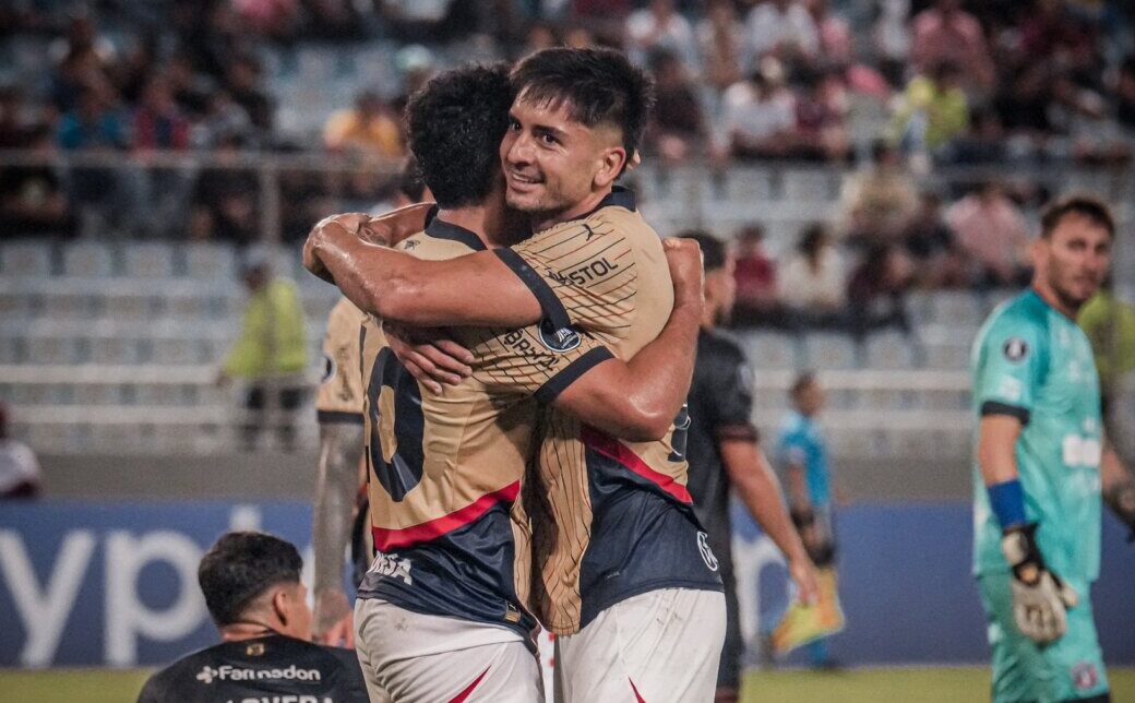 ¡Hat-trick de asistencias! Jonathan Torres no marcó, pero asistió en casi todos los goles