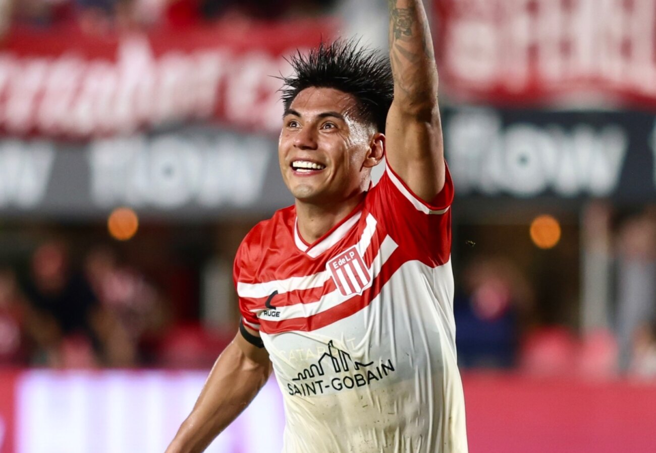 Con un golazo, Santiago Arzamendia le da un triunfo épico a Estudiantes de La Plata