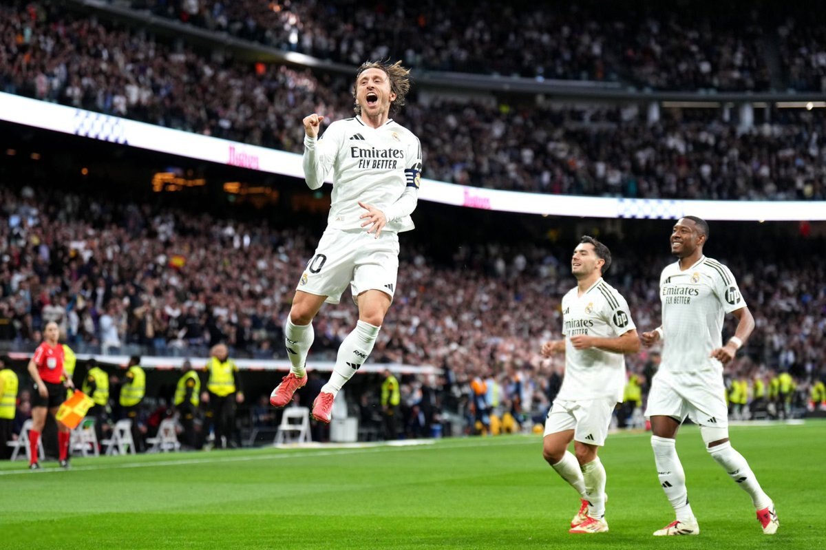 Real Madrid derrota al Girona y no deja que el Barça se escape