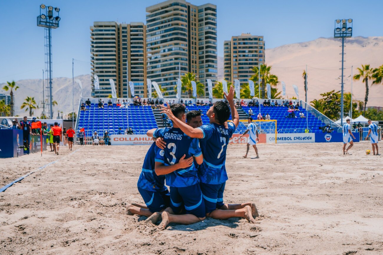 Triunfazo de Paraguay ante Argentina en la Copa América de Fútbol de Playa