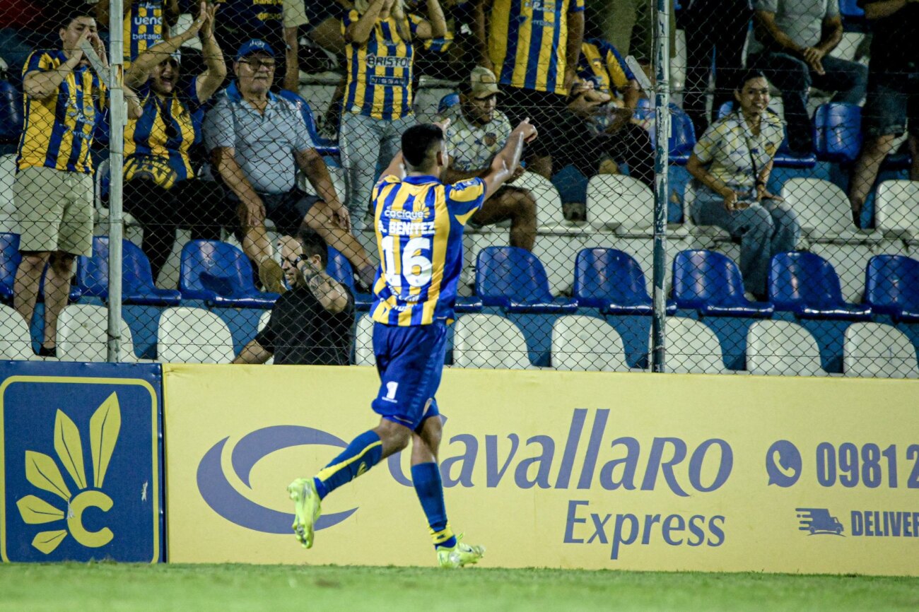 Luqueño remonta y gana su primer partido del Apertura