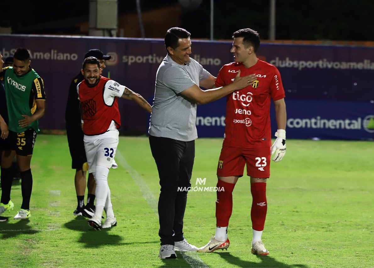 ¡Aldo Bobadilla fue presentado en su nuevo equipo!