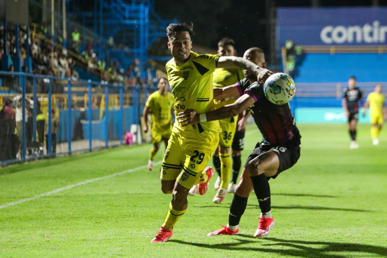 Habría chance de transferir casi media docena de sus jugadores