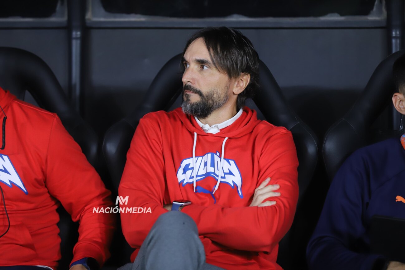 ¡Diego Martínez fue oficializado en su nuevo club!