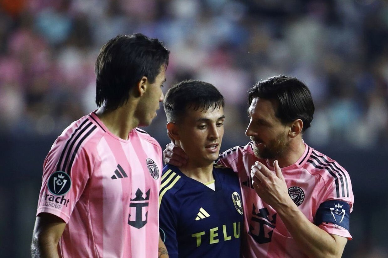 ¡Volvieron a chocar! Así fue el tenso cruce entre Cubas y Messi