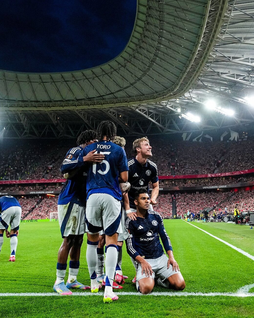 Manchester United golea de visita al Bilbao y pone un pie en la final de Europa League