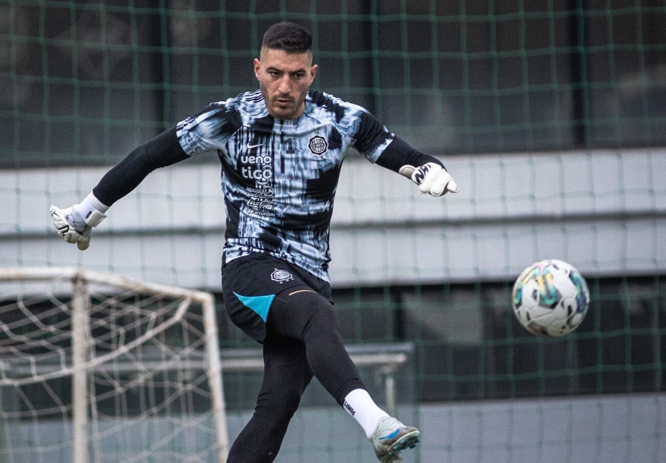 Es oficial: ¡Gastón Olveira está de vuelta en Olimpia!