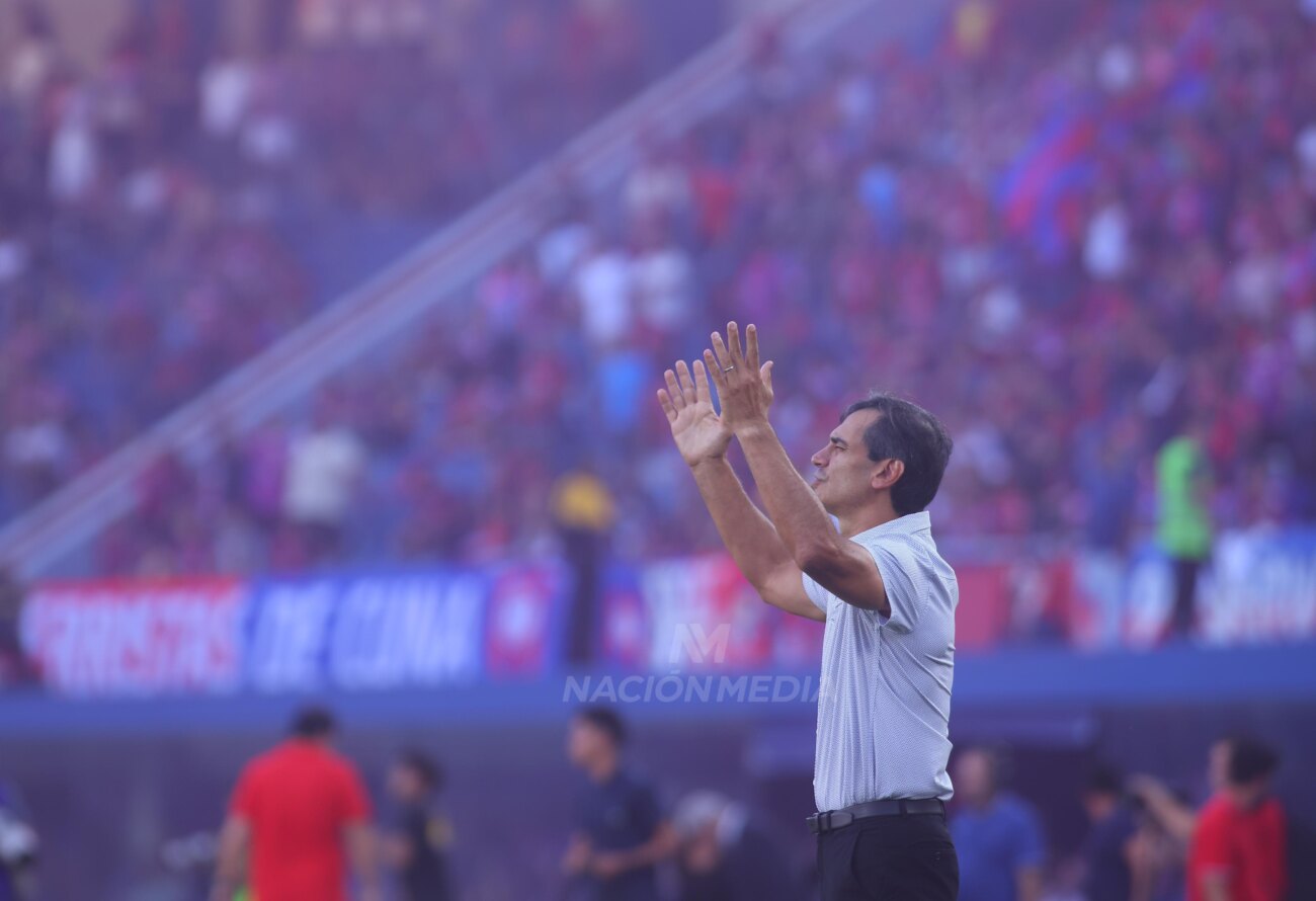 Bustos apela al estado anímico luego de la victoria en el clásico para revivir en la Copa