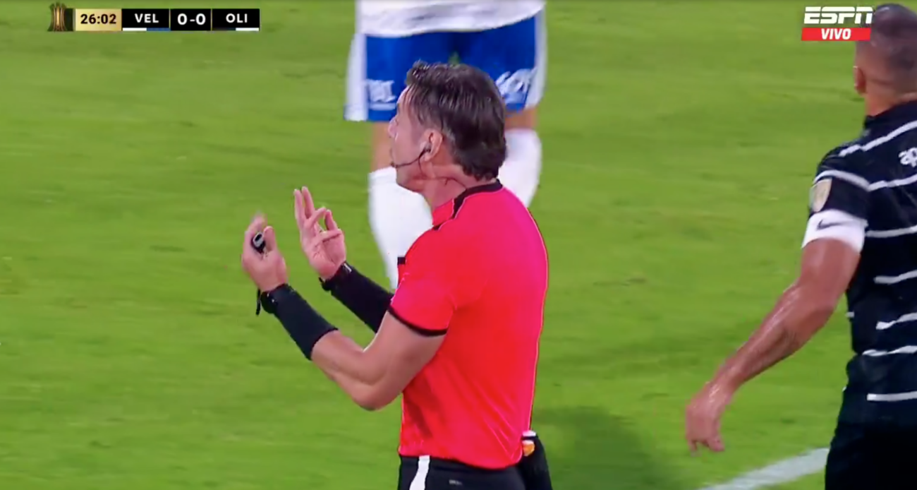Olveira, la primera víctima de "la regla de los 8 segundos" en la Copa Libertadores
