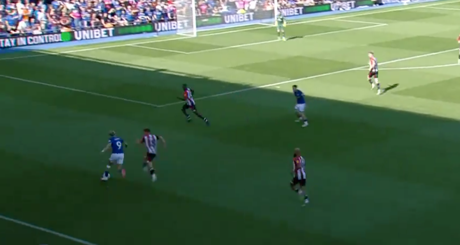 La impresionante jugada de Enciso que maravilló a los hinchas del Ipswich