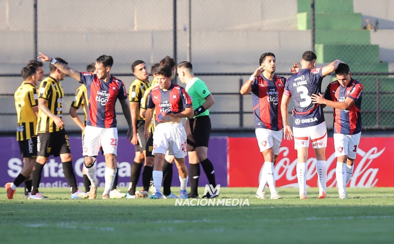 Cerro Porteño tumba a Guaraní y calma un poco la tormenta