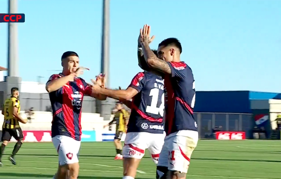 Del castigo a la redención: Araujo hizo su primer doblete y pidió perdón a la afición de Cerro