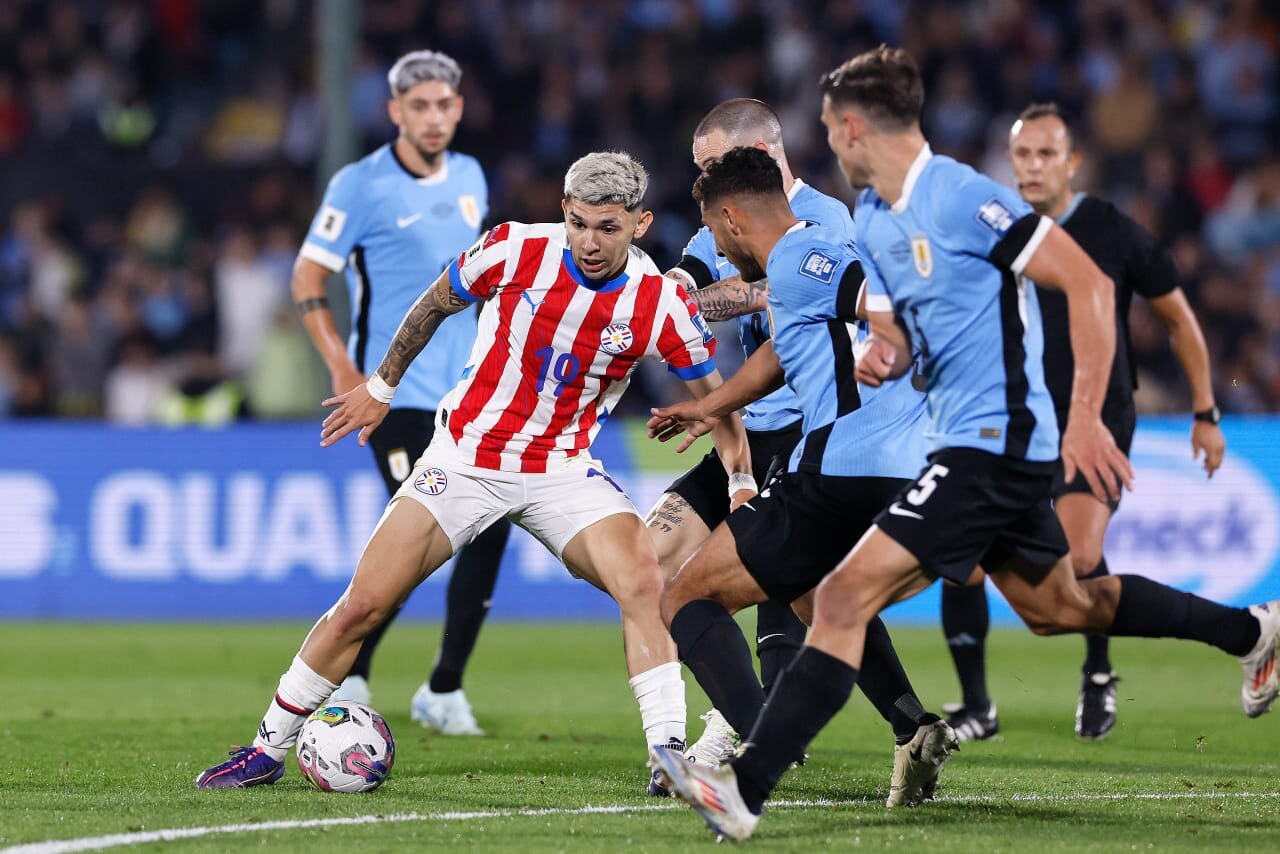 Uruguay pierde a uno de sus jugadores más importantes para enfrentar a Paraguay