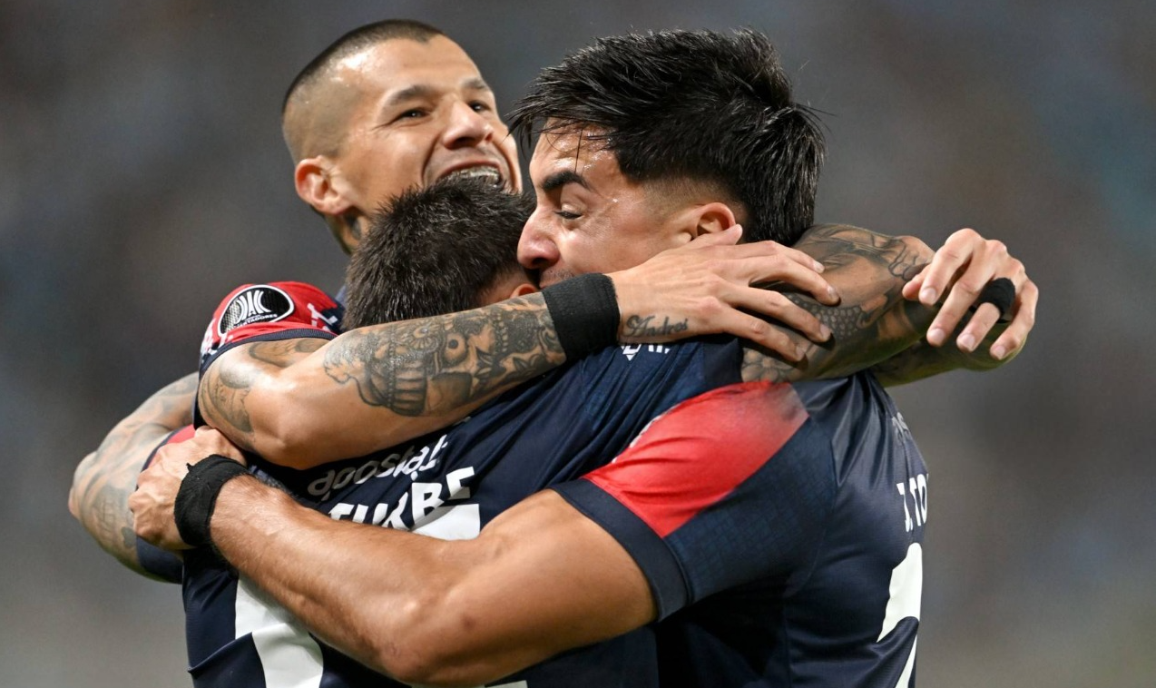 ¡Cerro retumba en Perú!