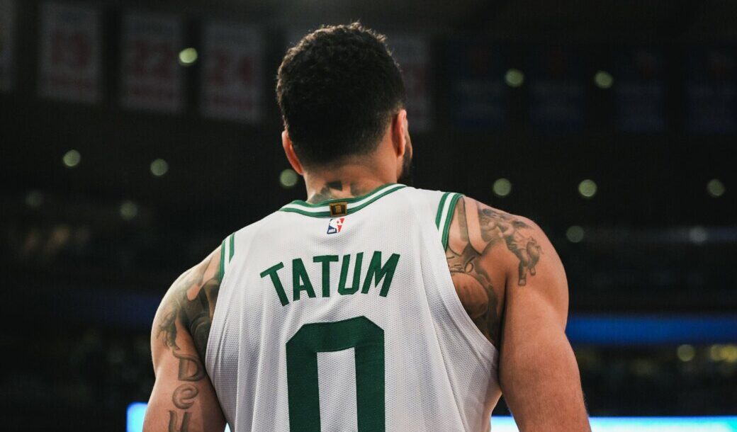 Tatum sufre rotura del tendón de Aquiles derecho y deja en vilo a los Celtics
