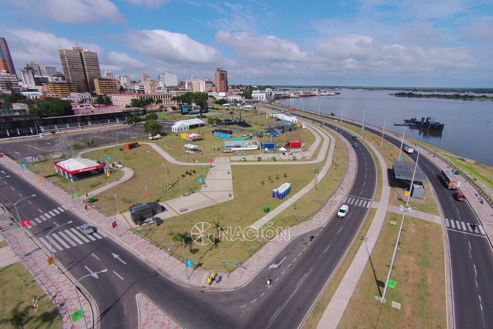 ¡Todo el apoyo para la Albirroja desde la Costanera! 