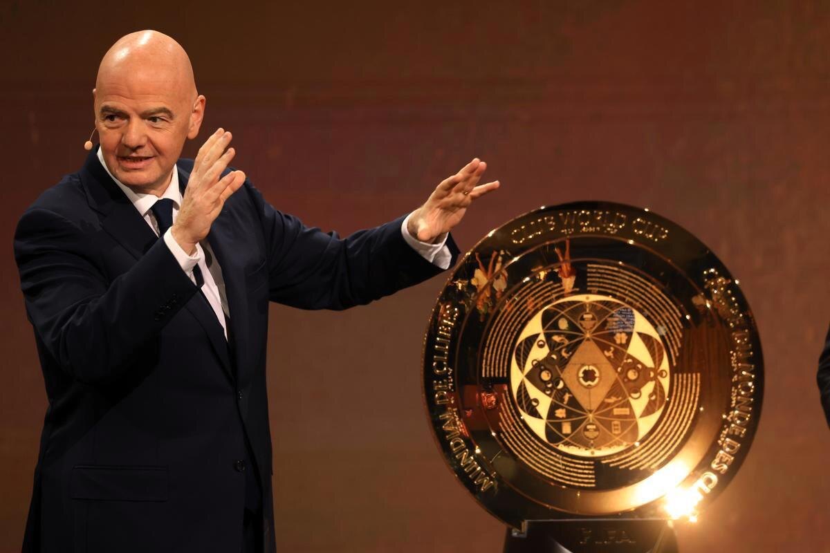 FIFA dice a FIFPro estar abierta a negociar "pero sin monopolios"