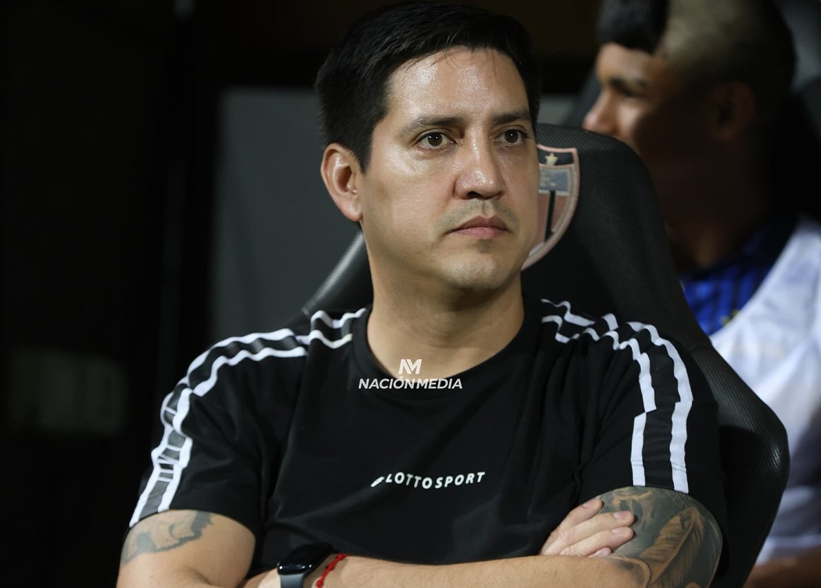 José Arrúa: "Olimpia es el favorito, pero nosotros apuntamos a la hazaña"