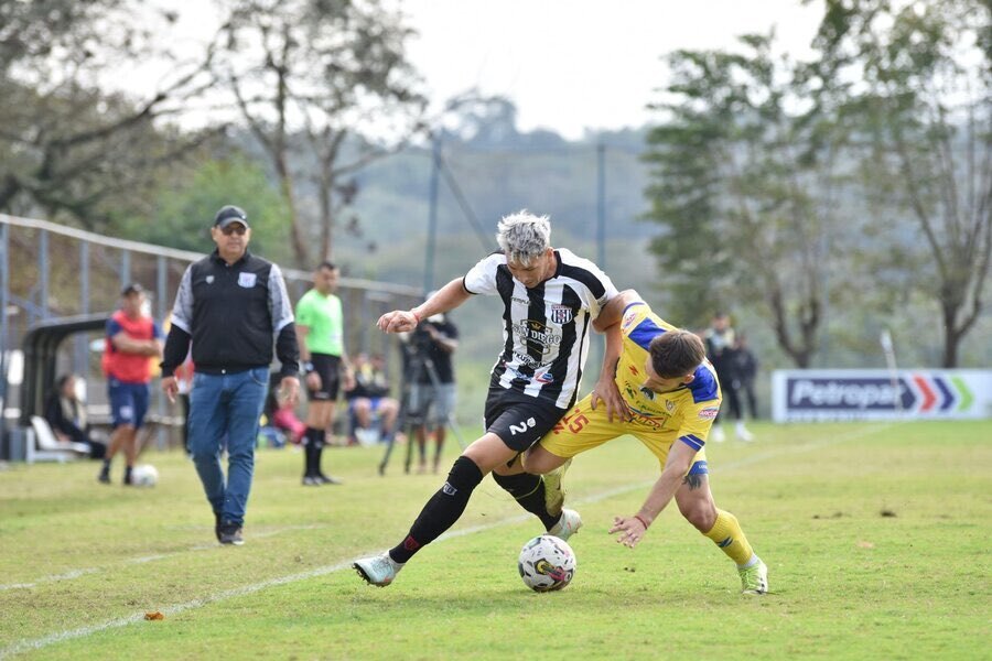 Capiatá pierde la oportunidad de acercarse a la cima 