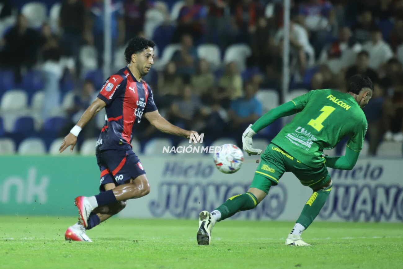 Cecilio Domínguez "va a darle al hincha lo que está esperando"
