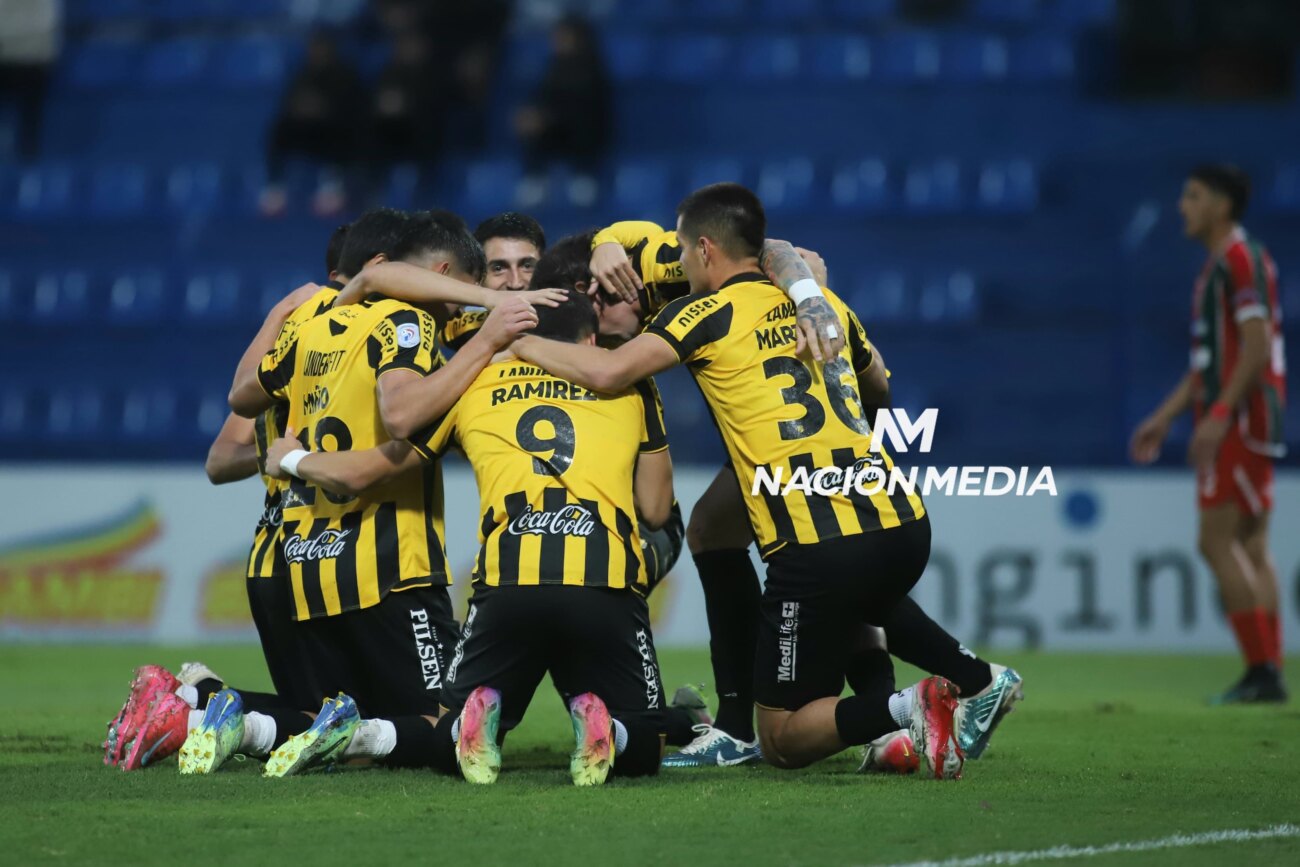 Guaraní vuelve a sonreír y se acerca a la punta