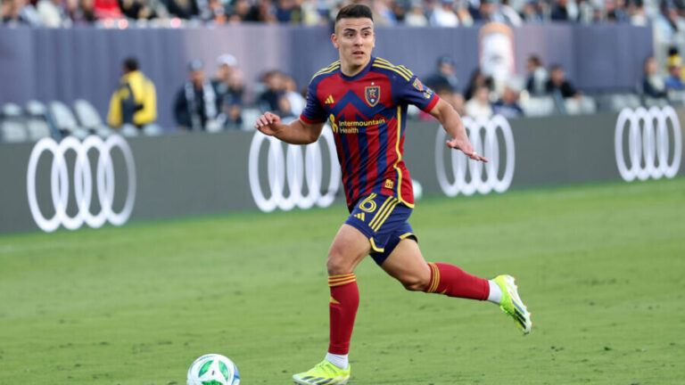 ¡Braian Ojeda reconfirma su buen andar con otro golazo!
