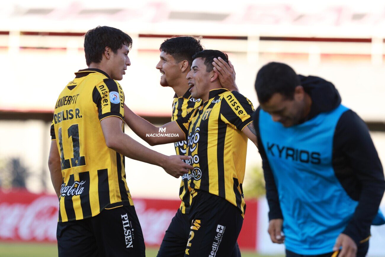 Guaraní extendió su racha de imbatibilidad ante Olimpia en el clásico añejo