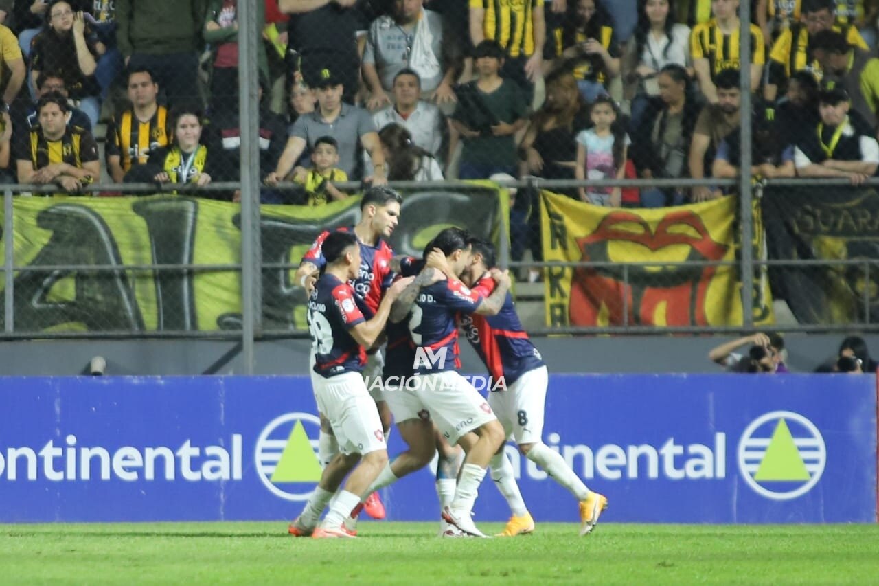 ¡Cerro Porteño se atornilla al liderato!