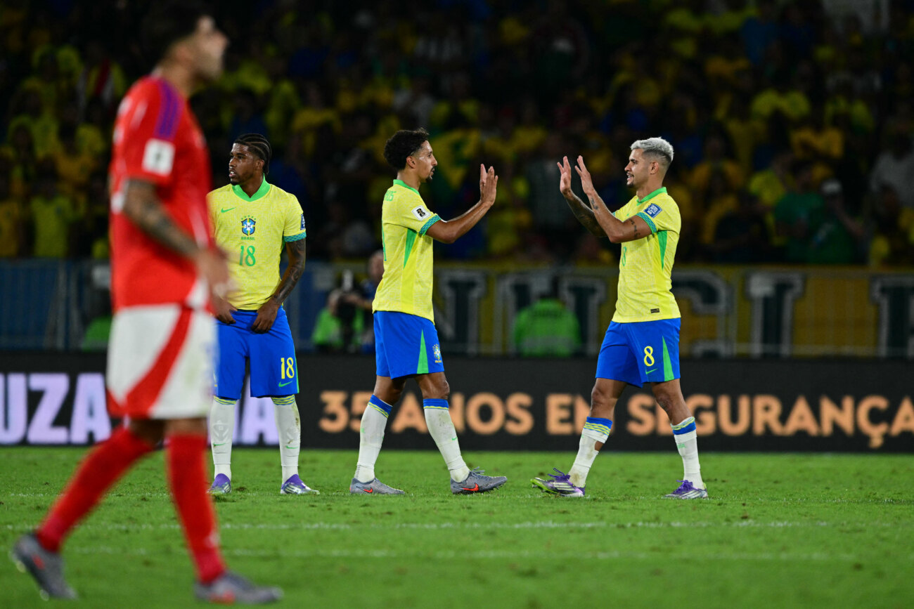 Brasil golea a Chile y sube al segundo puesto de las eliminatorias