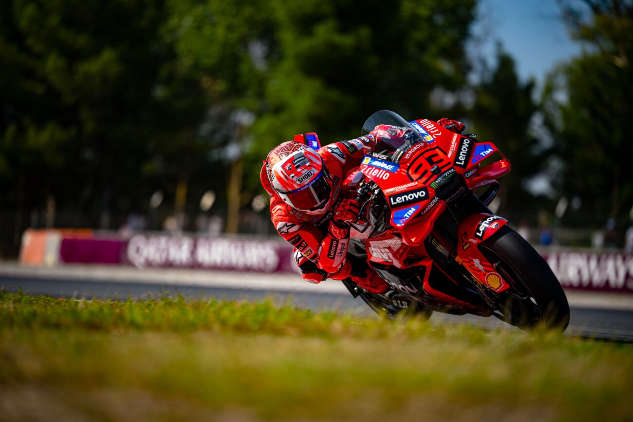 Marc Márquez se impone en el sprint de Cataluña en MotoGP