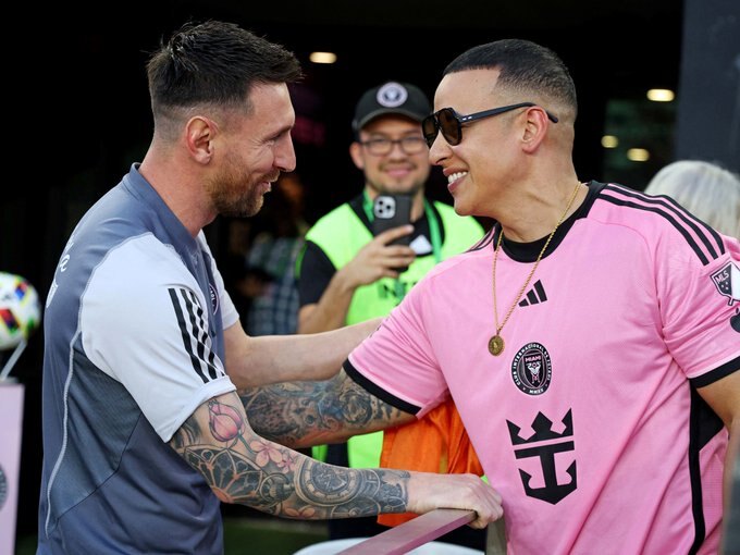 Daddy Yankee y Puerto Rico se asocian para impulsar el fútbol en la isla