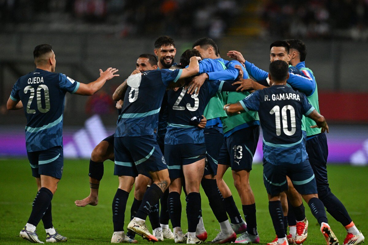 Dos paraguayos en el equipo ideal de Eliminatorias