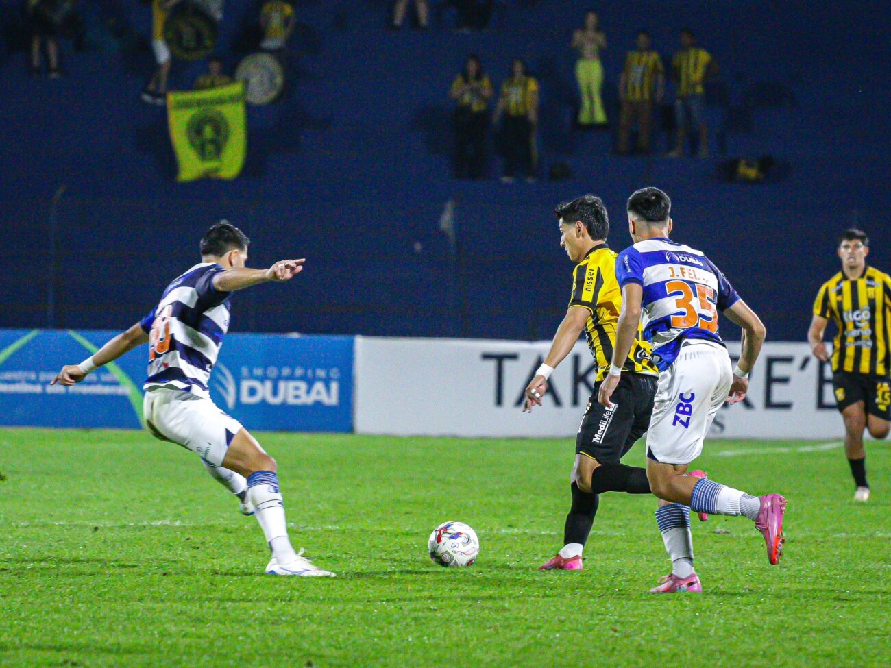 2 de Mayo se hace fuerte en casa y tumba al puntero Guaraní