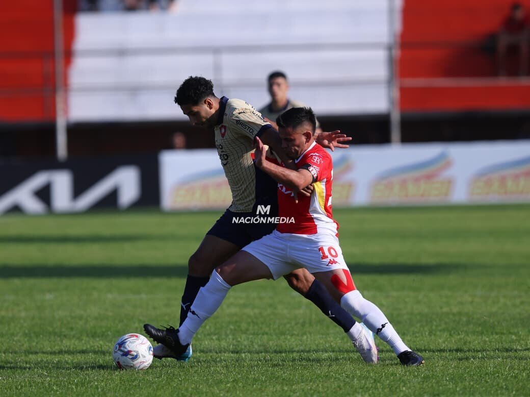 Con la ilusión de "llamar la atención" y hacer carrera en el fútbol ruso