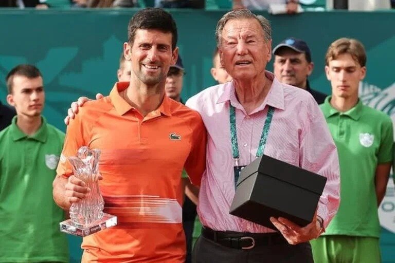 Djokovic rinde homenaje póstumo a Nikola Pilic, su "padre en el tenis"